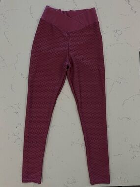 SHEIN Berry Textured Scrunch Butt High Waist Leggings Size Small